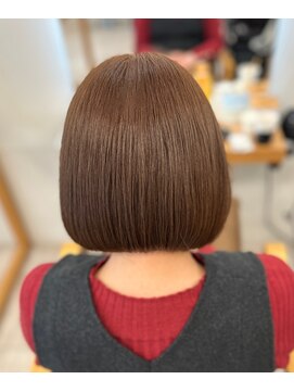  リュクスバトーバイトリコ 船橋南口店(Luxe BATEAU by tricot) 内巻きボブ