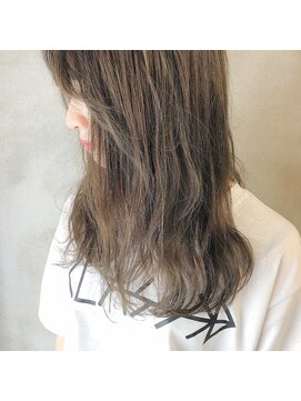 ミント(mint) ＊色素薄い外国人風☆カーキグレージュ＊