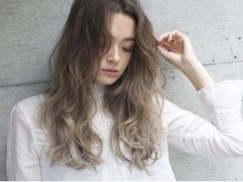 ヘア アトリエ オルト(hair atelier ort.a)の写真/[ちょうどいい抜け感]にセンスを感じる。女子力を上げる艶カラー☆ort.aのデザインで色っぽさを引き出す!