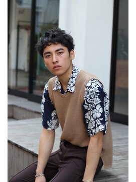 ブークル(boucle) 外国人風無造作ショートカーリー