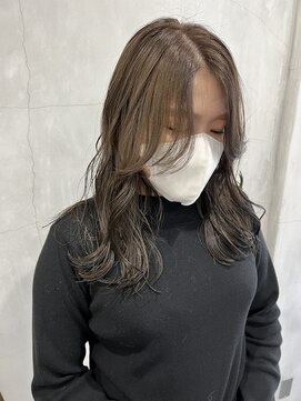 ティティ(TiTi) マットグレージュカラー[TiTi_福田りの]