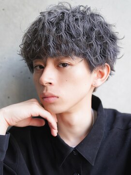 カライング(ing) スーツ短髪ツーブロック束感モテる黒髪シークレットパーマ流行