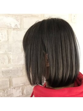 カルラ(Karra) アッシュブラウンボブ