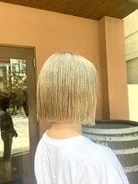 ココカラヘアー ニコ(cococara hair nico)&nbsp;ブリーチ/ハイトーン/ダブルカラー/ベージュ/切りっぱなしボブ