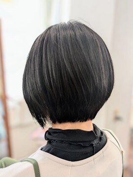 レリビー アウラ(LELiBE_'aula) ショートボブ