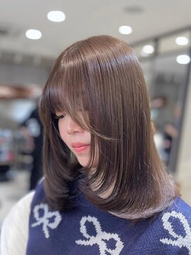 ニーイチイチ(211) ミディアムレイヤー/メルティカラー