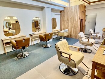 エテバイリリア メンズサロン 堺市駅前店(ete by LILIA.)の写真/【堺市駅徒歩2分】男性スタイリストが担当するので、男性ならではの骨格や髪質を理解して施術します！★