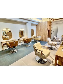 【堺市駅徒歩2分】メンズヘアが得意なスタイリストが、男性ならではの骨格や髪質を理解して施術します！★