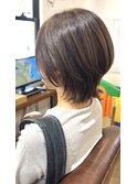 大人のウルフショートくびれレイヤーボブ20代30代４０代ツヤ髪