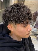 原宿ツイストスパイラルパーマメンズカットマッシュウルフ緩め