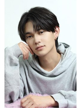 リップスアネックス 大宮(LIPPS annex) ナチュラル　センターパート　ニュアンス