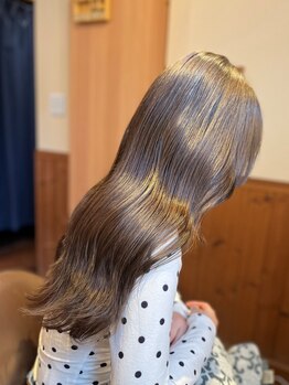 ダブルカラーで叶える、透明感溢れる憧れのハイトーンカラー♪トレンドをおさえたカラーをご提案します◎