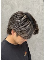フラム ヘアデザイナーズ(FuLAM Hair designers*)&nbsp;毛流れフェザー センターパート×ホワイトメッシュ
