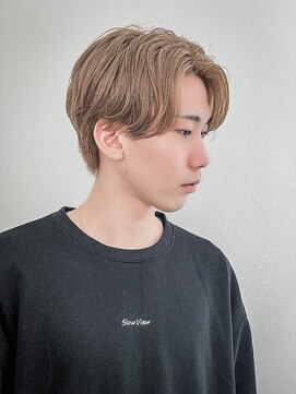 ジゼル(gisele) （石川）ミルクティーベージュ×センターパート