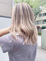 アイティー バイ アルバム 中野店(IT by ALBUM) コントラストバレイヤージュ_くびれヘアビタミンカラー_ba361811