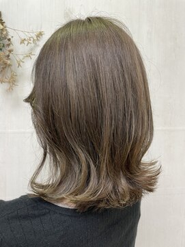 プランタン(Printemps) ナチュラルくびれヘア小顔ネオウルフ☆グレージュS字ウェーブ