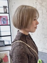 ペネロープ(Penelope)&nbsp;新宿/ショートボブ/クリアベージュ/ハイトーン/ブリーチ