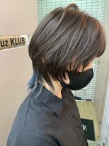 キューズ クラブ(cuz KLUB)&nbsp;【cuzKLUB】前下がりショート インナーカラーブルー〔池袋〕
