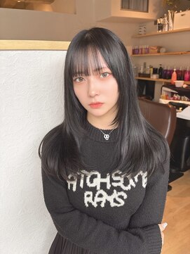 リト(riTo) 20代ハッシュカットレイヤーロング