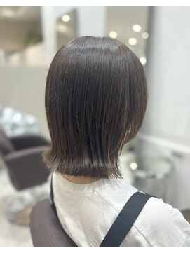 シュク 高円寺(SYUK) 外ハネボブ/切りっぱなしボブ/透明感グレージュ【SYUK 高円寺】