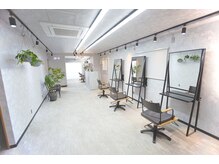 イデアル(Ideal)の雰囲気（洗練された落ち着いた空間で癒しと美を楽しめるサロンの雰囲気◎）