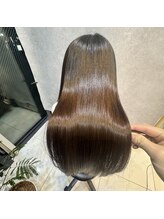 【カラー】と同時に髪質改善できる♪ストレートでも巻いた髪でもいつでも艶のある髪に。