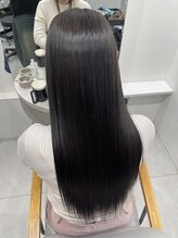 アラナ 平尾(alana) 透明感ダークグレー