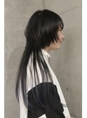 個性的なロングウルフと青のエンドカラー