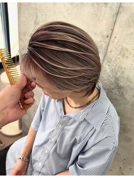 ヌエン 渋谷(NU/EN) 大流行のメンズシャドールーツ！欧風カラー