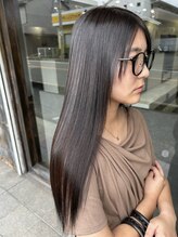 ソラーナ(SOLANA)&nbsp;誰もが振り返るツヤ髪ストレート