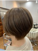 脱白髪染め白髪ぼかしシークレットハイライト×ショートヘアー