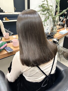 ハーバイリンヘアー(her by rin hair) 透明感オリーブベージュセミロング20代30代グレージュ渋谷表参道