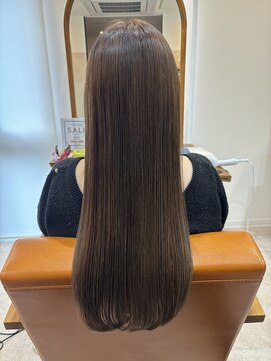 ロッカ(ROCCA) ロング×ストレート×髪質改善×艶髪×透明感グレージュ