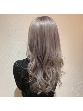 バズ(BUZZ) ハイトーングレージュ