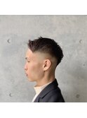 骨格補正スキンフェードカット ビジネスカジュアル バズカット