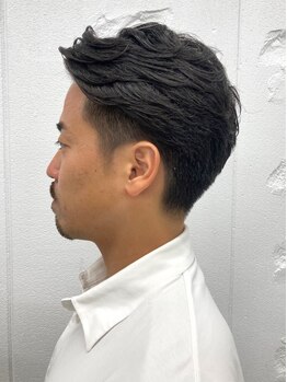 オクダズバーバーショップ(OKUDA'S BARBER SHOP)の写真/髭のケアもスキンケアもできる男のためのサロン。プロのシェービングで清潔感のある好印象スタイルに。
