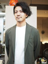 ≪※ソフトスパイラル×ツーブロックパーマ≫ビジネス寄りのできる男のショートスタイル【メンズ】