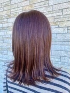 トップスタイル リッチ ワンレン外ハネミディアム