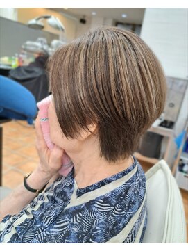 ルナ 大船店(LUNA) ショートボブ×白髪ぼかしハイライト