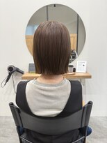 アノネ(anone)&nbsp;切りっぱなしボブ×アッシュベージュ