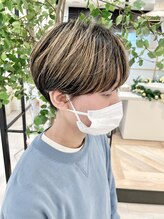 ヨール(YOL)&nbsp;ハイライト×大人マッシュショート