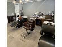 アトール(ATOLL by INFINI)の雰囲気（夢シャンプー2台と妊婦さんにも優しいシャンプー台あり）