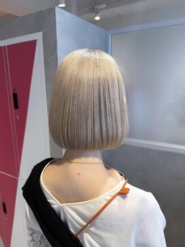 ナチュラル 渋谷店(Natural) ダブルカラー／ホワイトベージュ／キラテラカラー／ホワイト