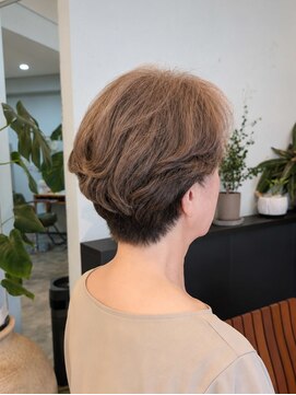 ルイラパレ(Louis La Pale) 丸みショートで魅せる！大人の上品ショートスタイル ！