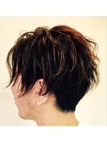 ヘアーブティック ファン(hair boutique FAN)&nbsp;くせ毛を生かしたカットで、まるでツイストスパイラル風ショート