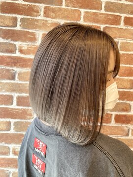 ストラト(STRAT) グレージュ