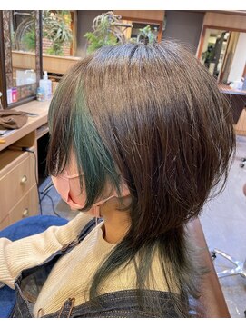 エルバイシオン(aile by sion) ウルフ×インナーグリーン×マニッシュショート/30代/40代/50代