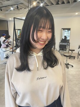 ナンバー(number+) 20代30代ロングレイヤーカット