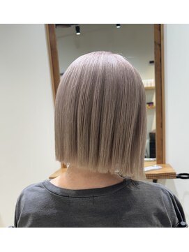 リフル 八王子(RIFULL) ハイライト　レイヤー ショートヘア　ボブ　くびれレイヤー