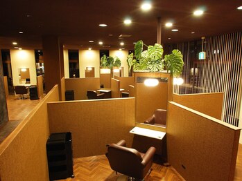 アフェット(con affetto)の写真/ワンランク上のサービス＆上質空間で髪も心も癒されて♪日常の喧騒から離れた脱日常空間で贅沢なひと時を…